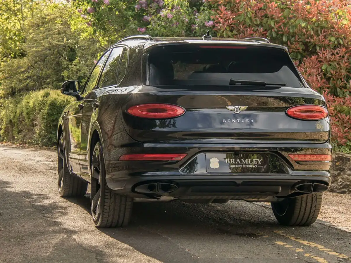 2024-bentley-bentayga-40-v8-big-11