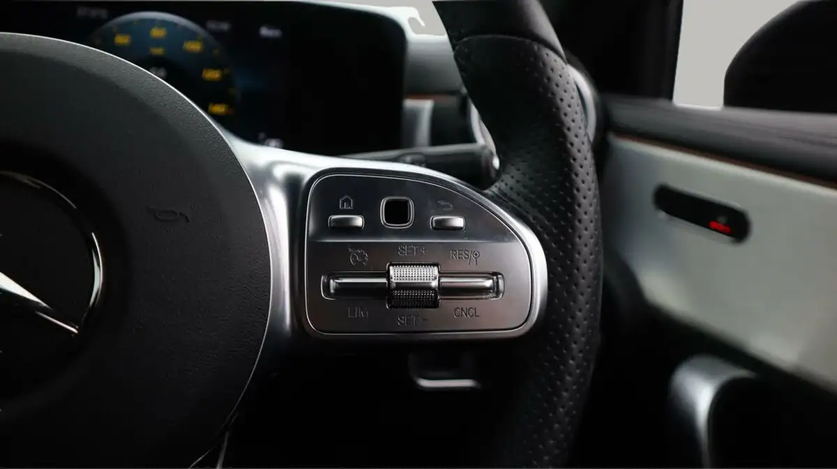 2022-mercedes-benz-a-class-13-a180-amg-line-executive-edition-saloon-4d-7g-dct-big-26