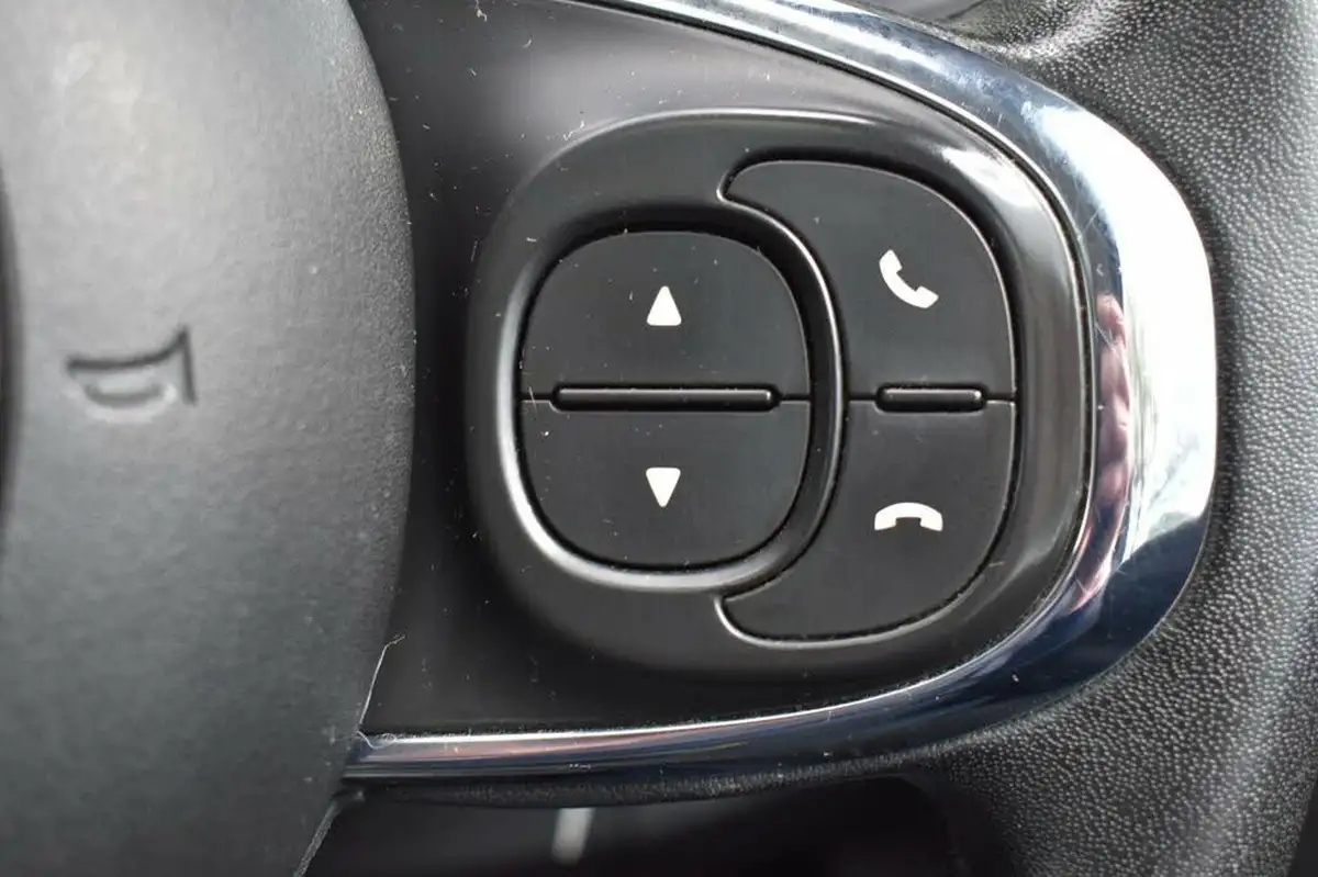 2016-fiat-500-12-lounge-big-19