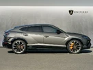 2024-lamborghini-urus-40-no-trim-small-2