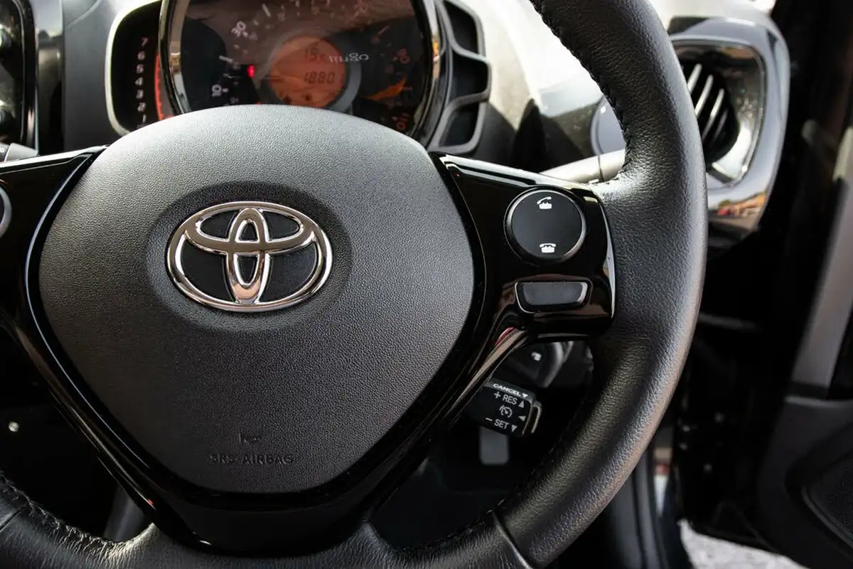 2017-toyota-aygo-10-vvt-i-x-press-71bhp-big-19