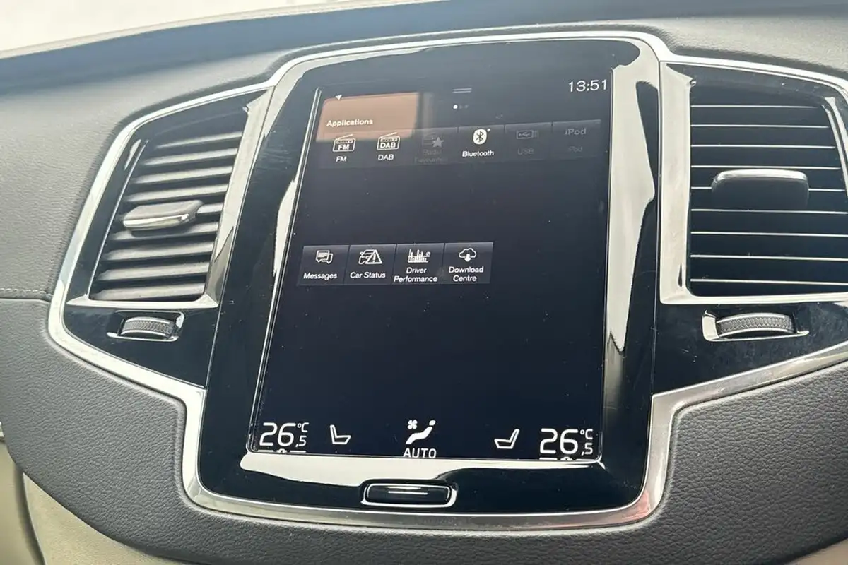 2022-volvo-xc90-20-t8-inscription-455bhp-big-21