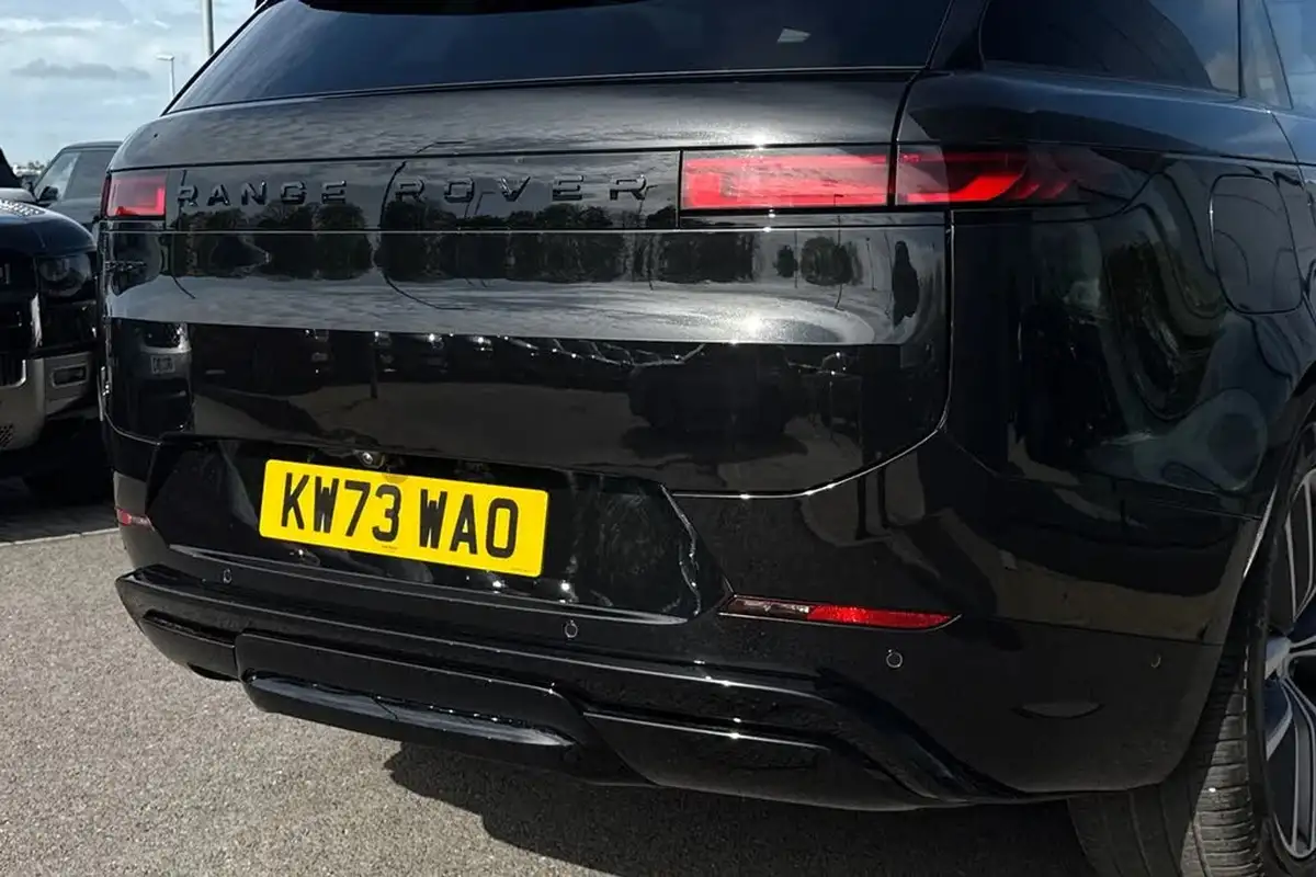 2023-land-rover-range-rover-sport-30-d300-dynamic-se-big-30