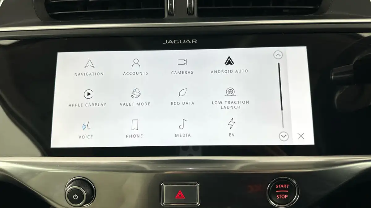 2021-jaguar-i-pace-ev400-hse-big-32