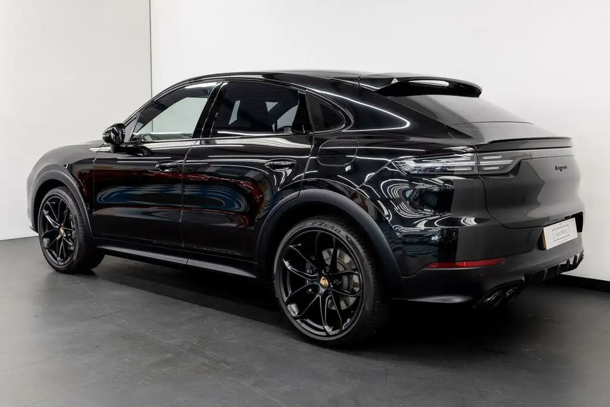 2023-porsche-cayenne-30-v6-e-hybrid-462ps-coupe-big-3