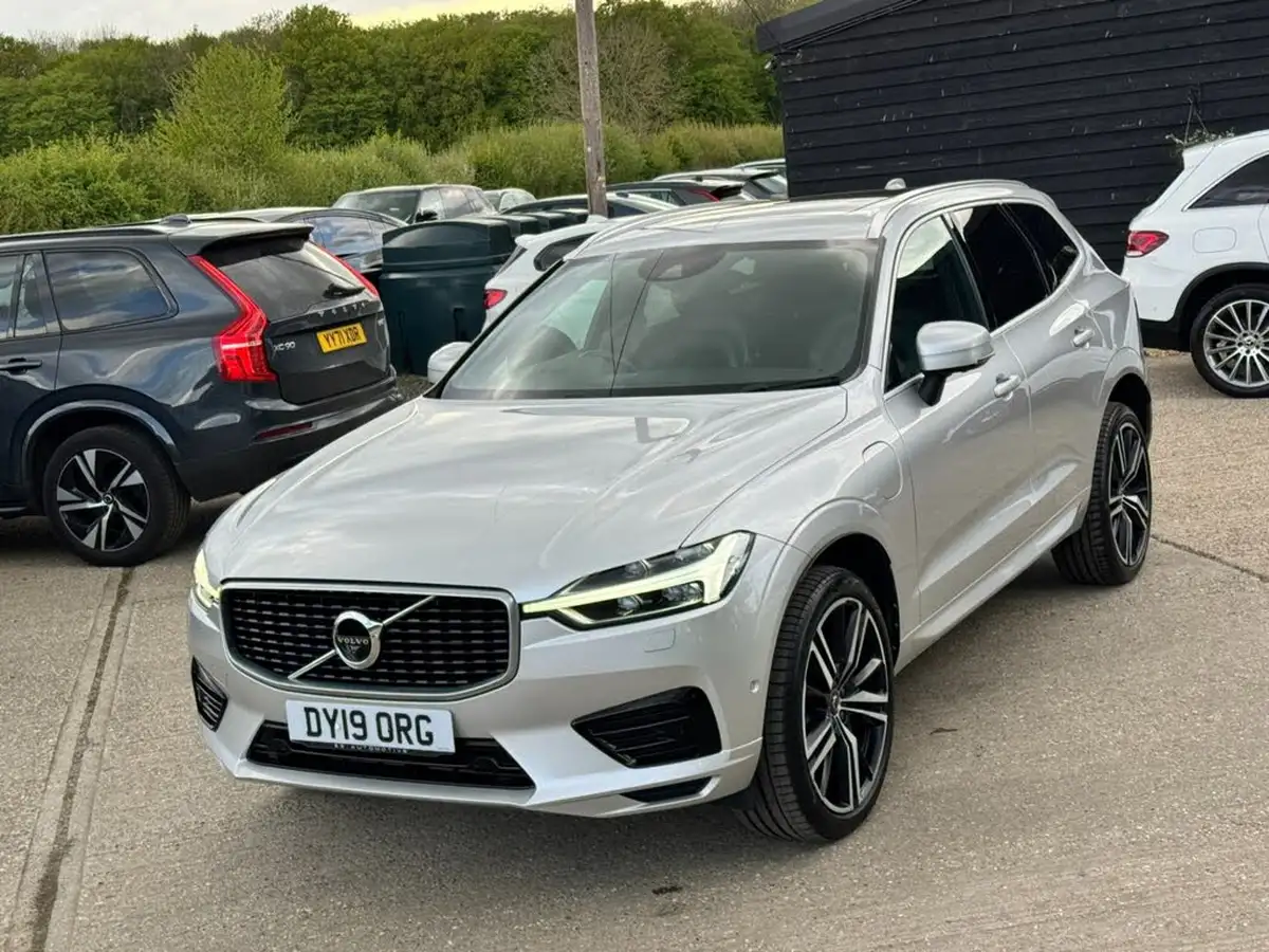 2019-volvo-xc60-20-t8-r-design-pro-big-18