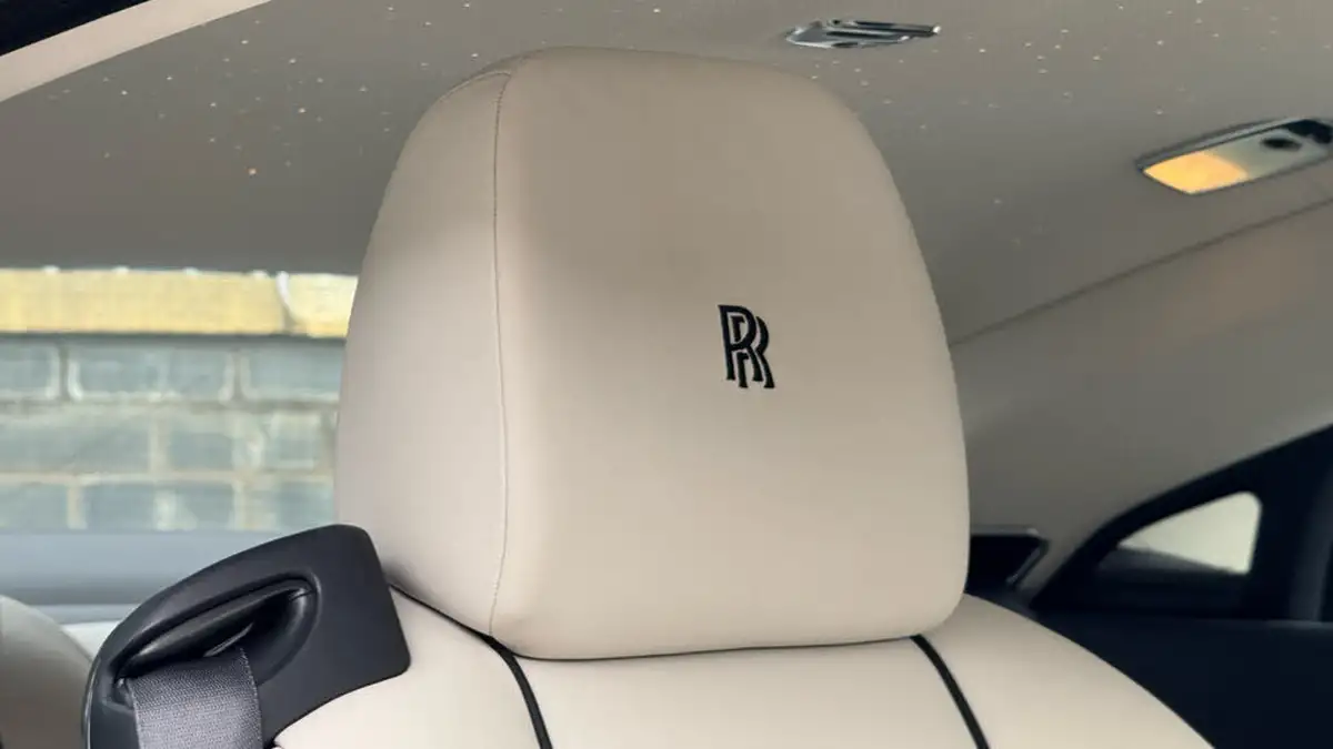 2018-rolls-royce-wraith-66-big-9