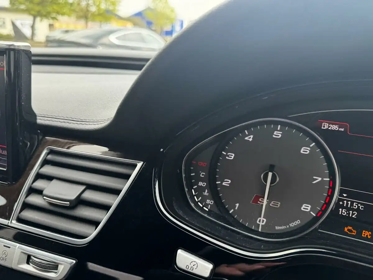 2016-audi-s8-40-tfsi-quattro-520ps-big-46