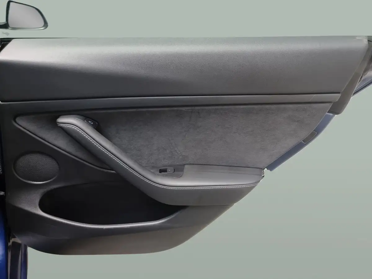 2021-tesla-model-3-e-long-range-awd-big-36