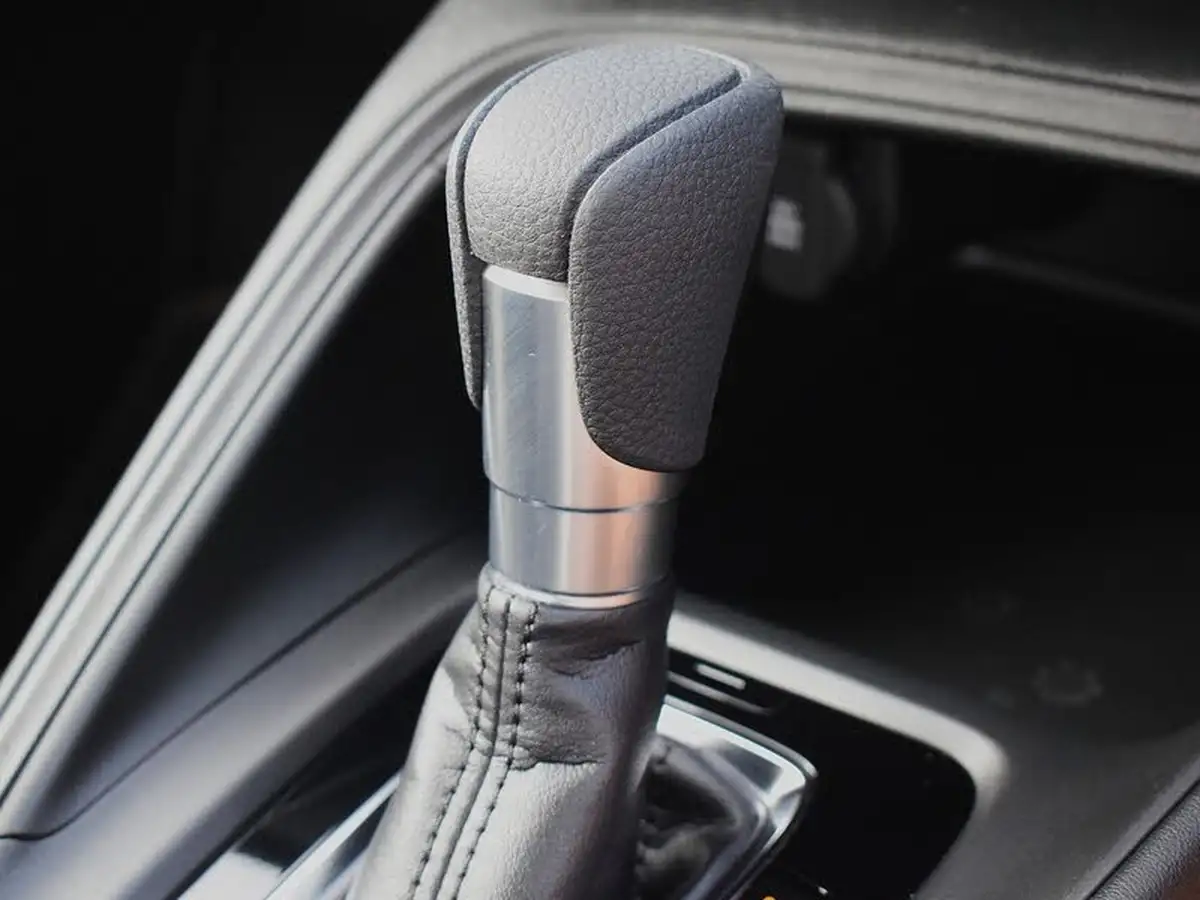 2022-honda-hr-v-15-i-mmd-elegance-big-22