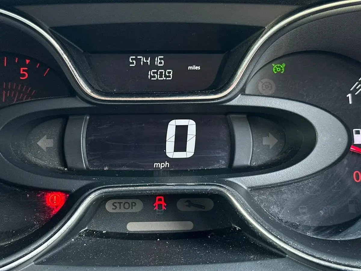 2018-renault-captur-15dci-iconic-big-23