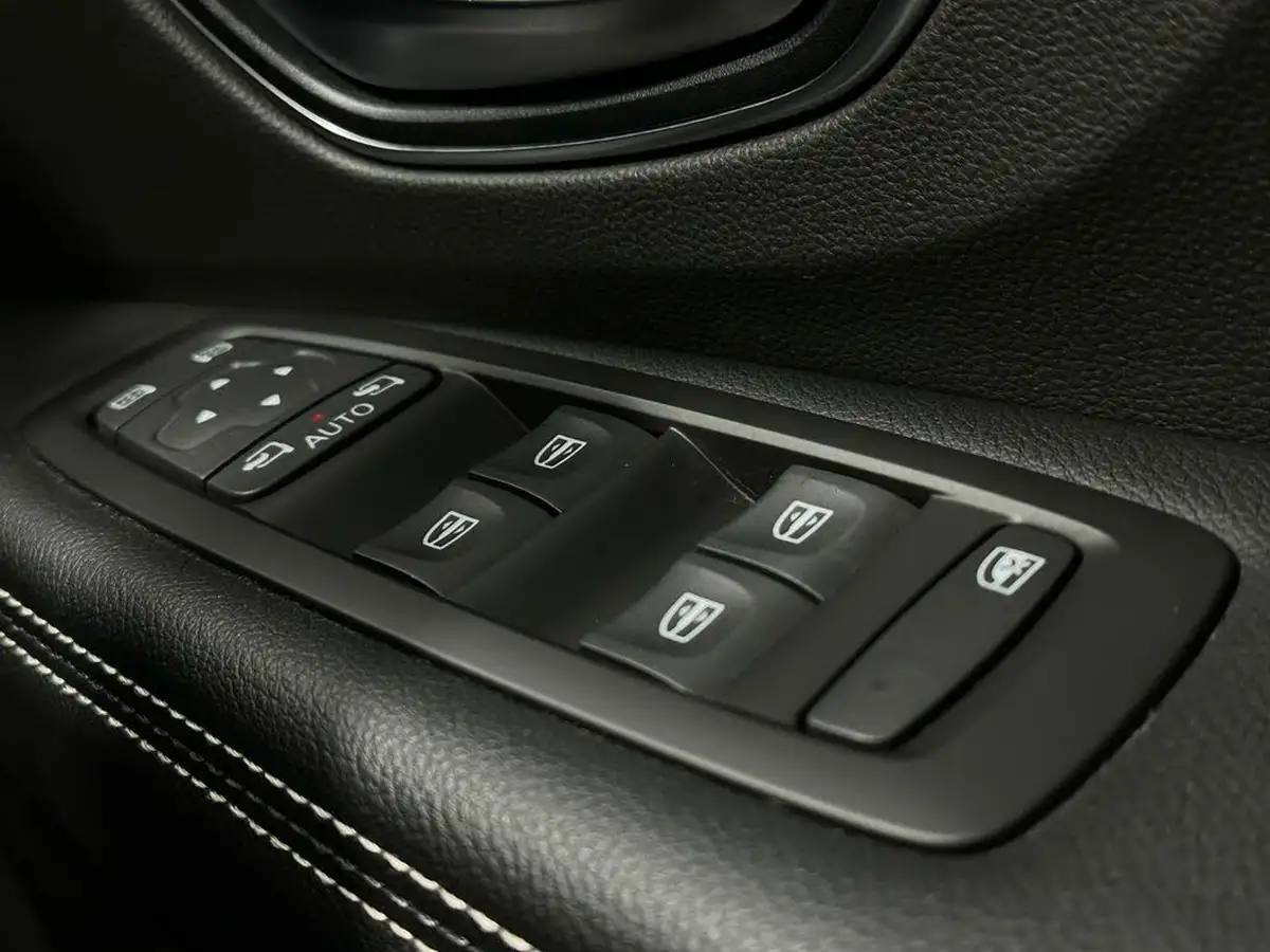2017-renault-scenic-16dci-dynamique-nav-big-15