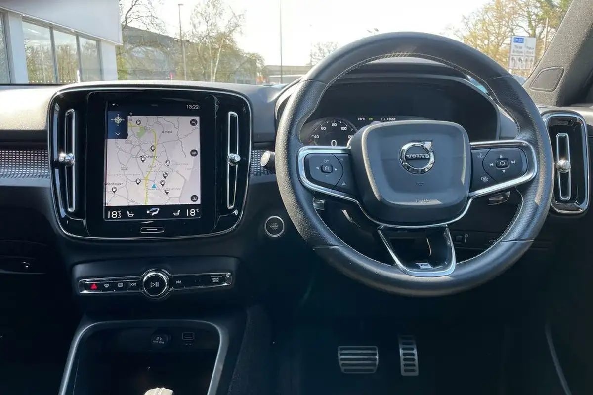 2020-volvo-xc40-20-t4-r-design-pro-big-32