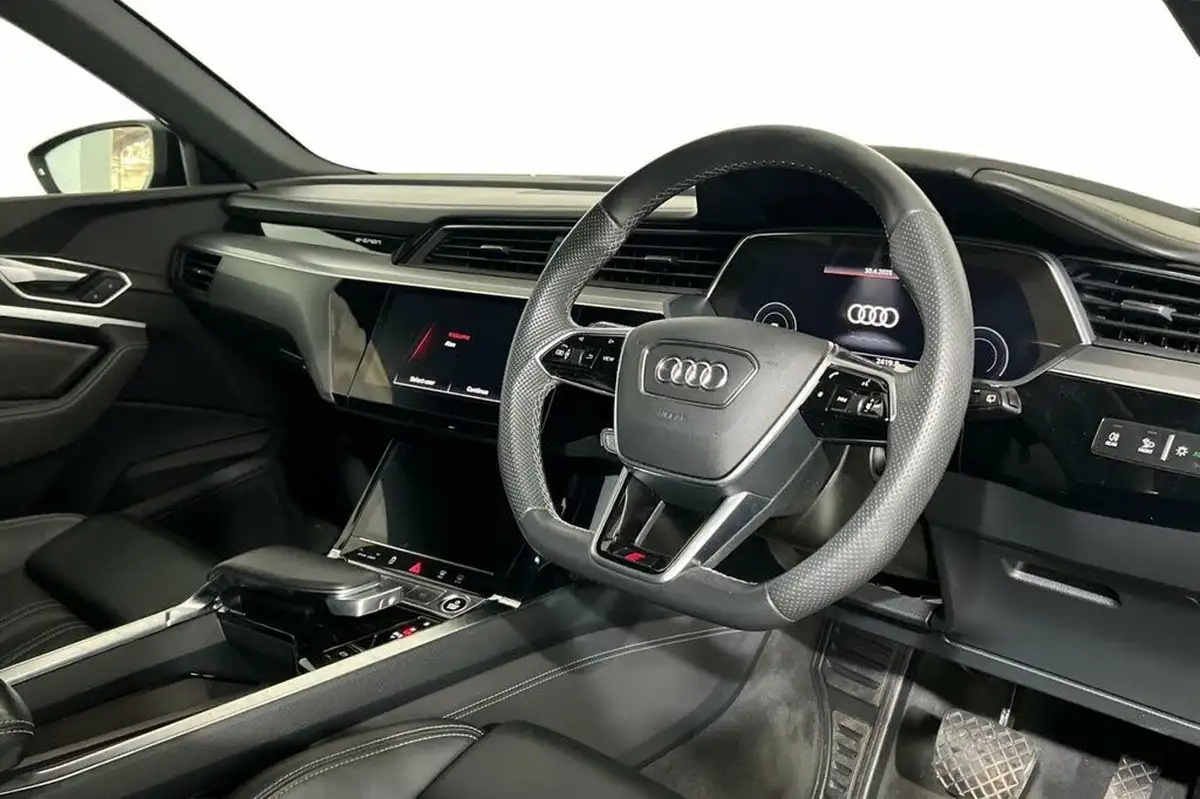 2021-audi-e-tron-55e-black-edition-station-wagon-big-6