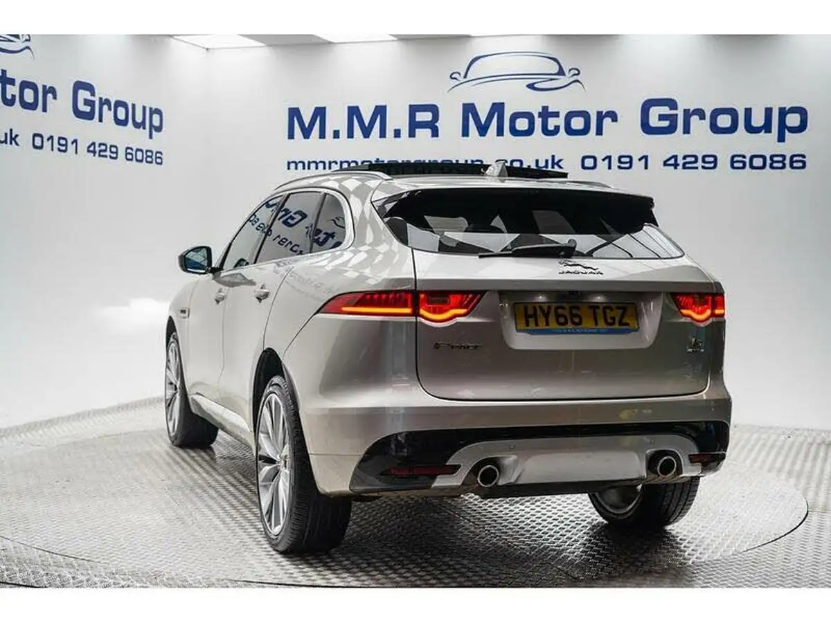 2016-jaguar-f-pace-30td-s-big-9