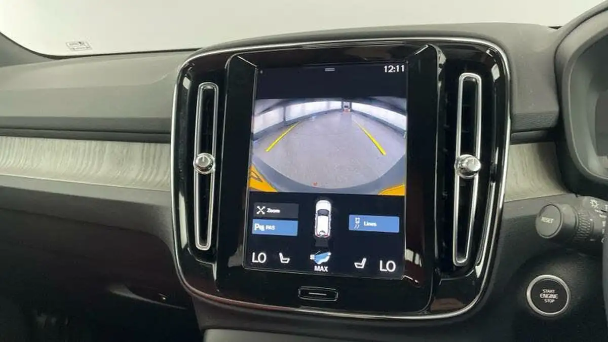 2020-volvo-xc40-20-b4-inscription-pro-big-12