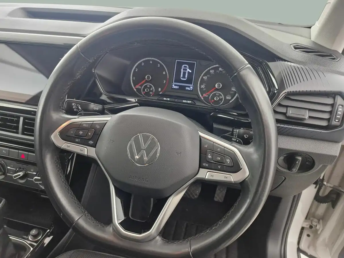2022-volkswagen-t-cross-10-tsi-black-edition-110ps-dsg-big-19