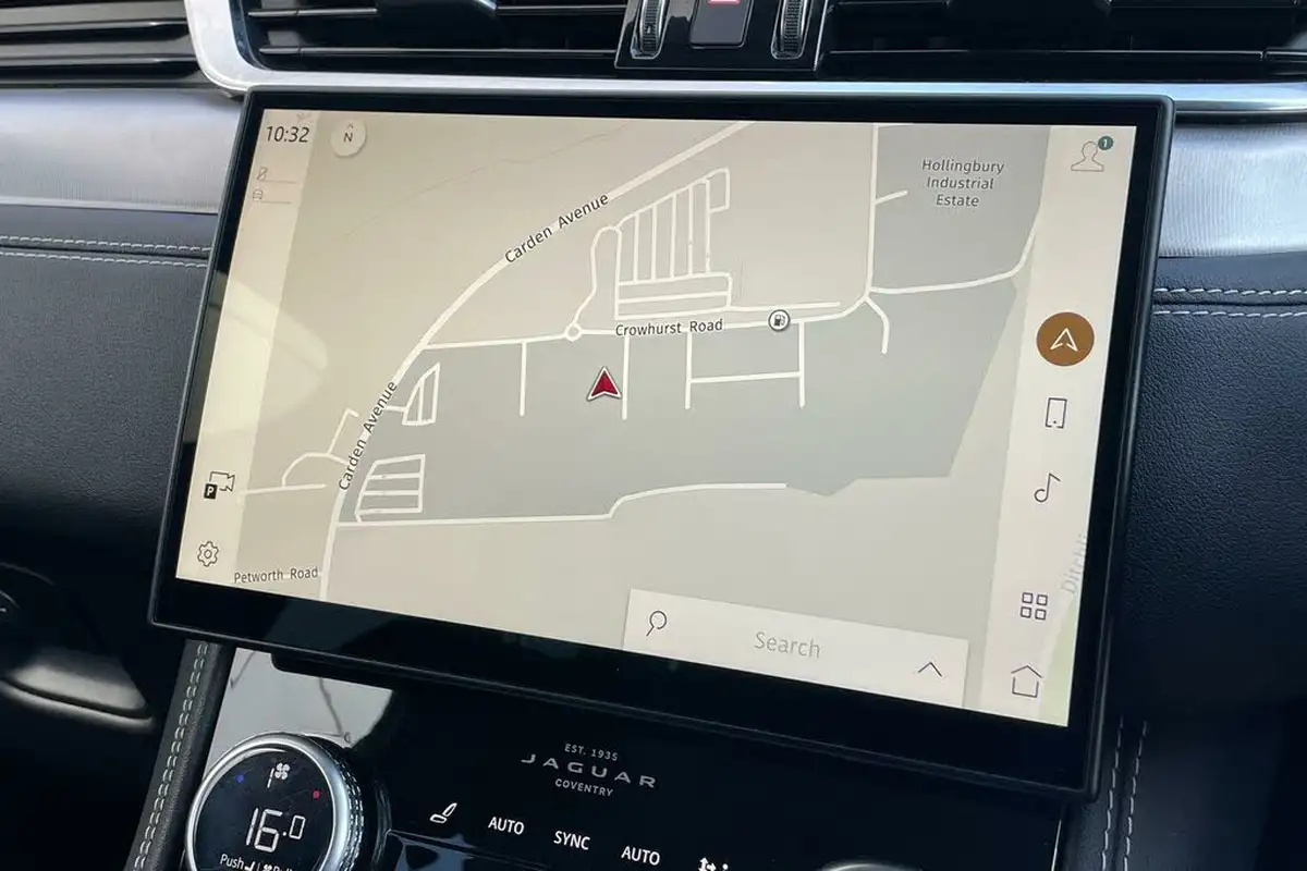 2023-jaguar-f-pace-20-d200-r-dynamic-se-black-big-4