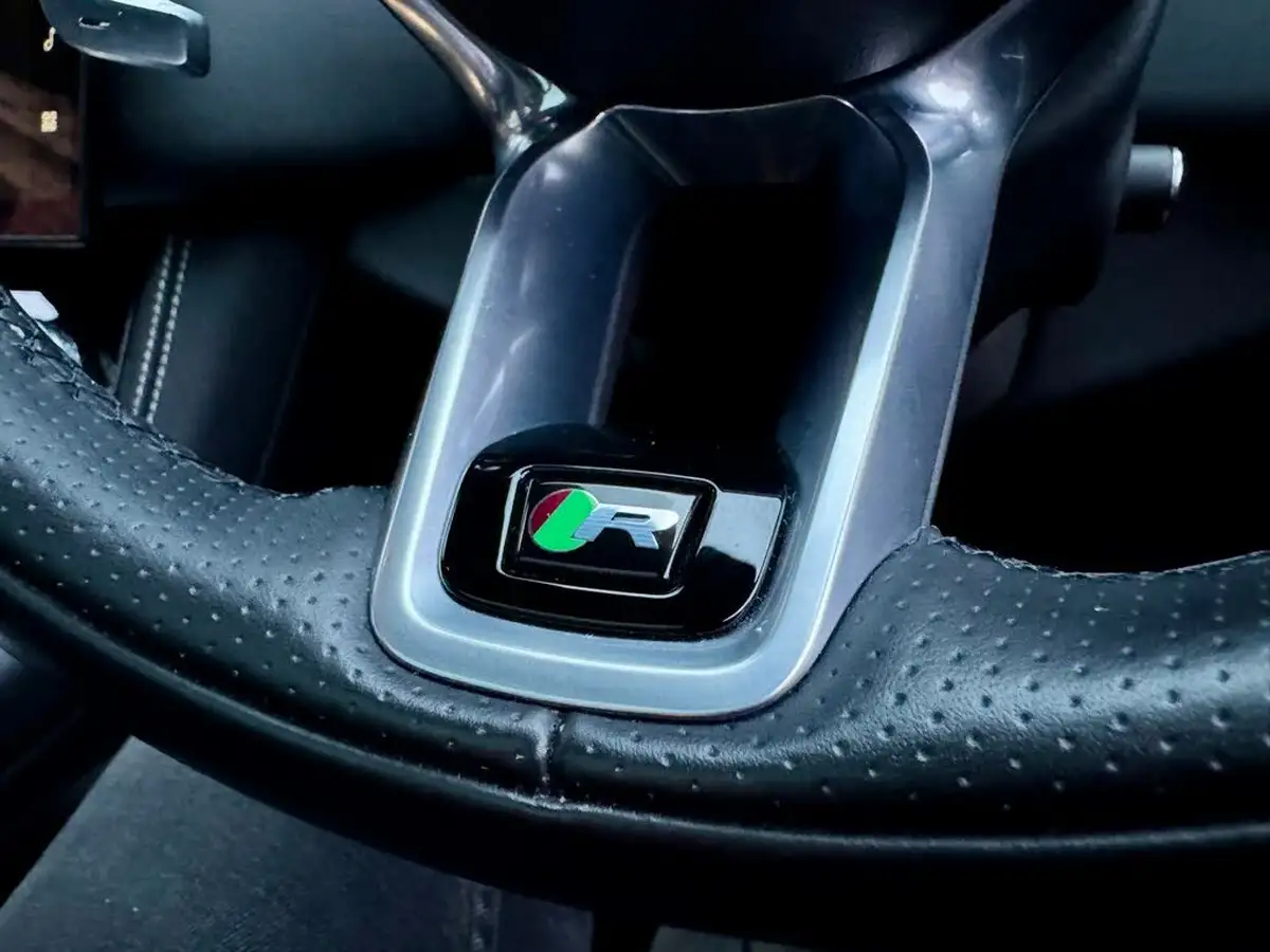 2021-jaguar-f-pace-20-p400e-hse-big-29
