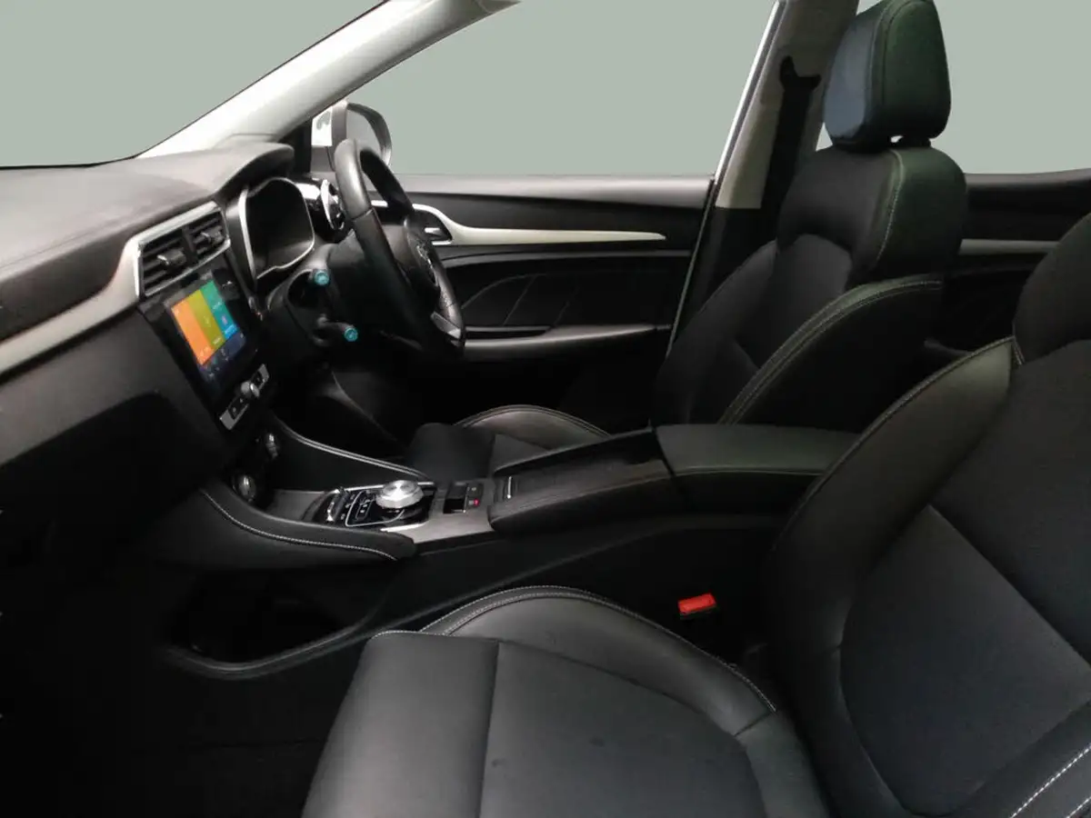 2021-mg-zs-suv-e-exclusive-ev-big-2