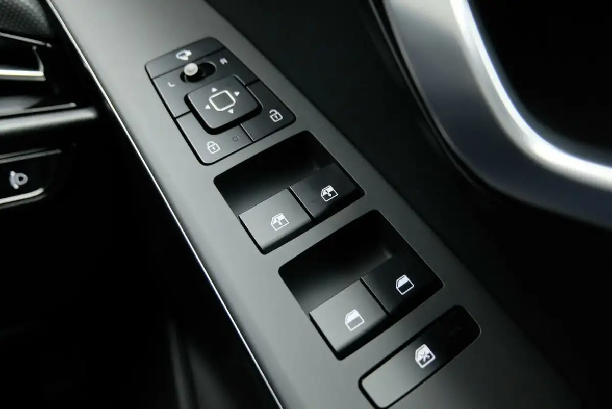 2024-kia-niro-16-gdi-127bhp-hev-132kwh-big-26