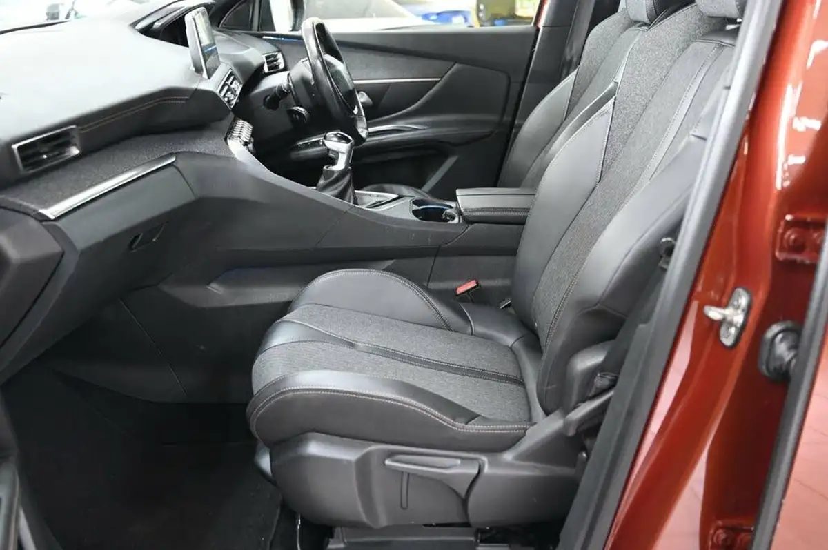 2018-peugeot-3008-suv-16-bluehdi-gt-line-big-13