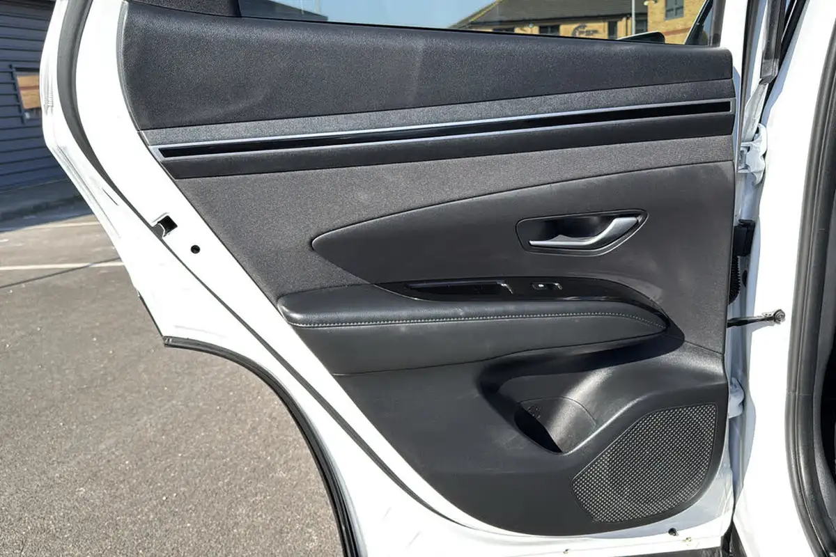 2021-hyundai-tucson-16-t-gdi-premium-230ps-hybrid-1598cc-auto-big-29