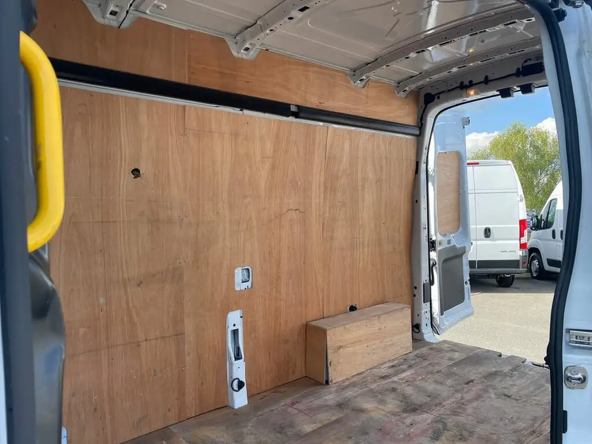 2022-ford-transit-20tdci-350-l3h2-leader-with-ac-chiller-big-16
