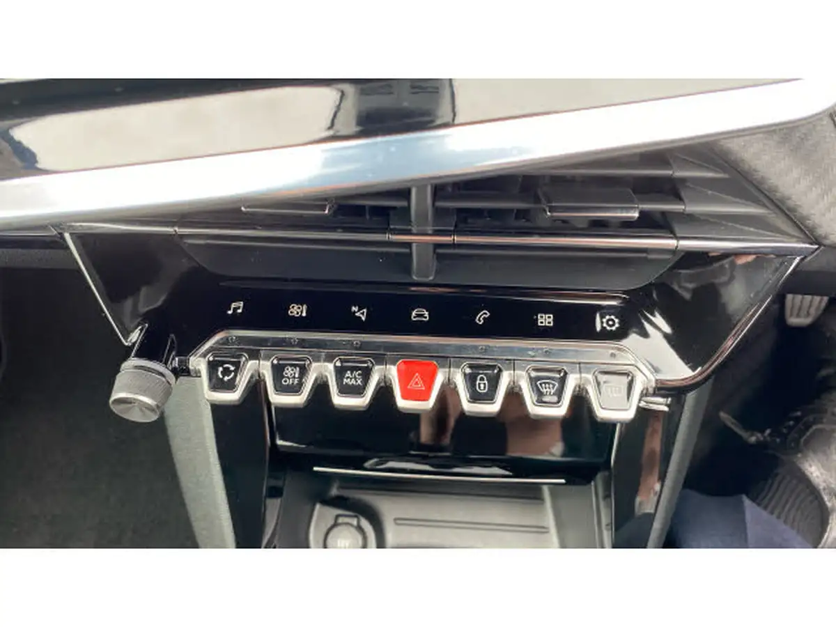 2021-peugeot-208-12-puretech-allure-premium-100bhp-big-28