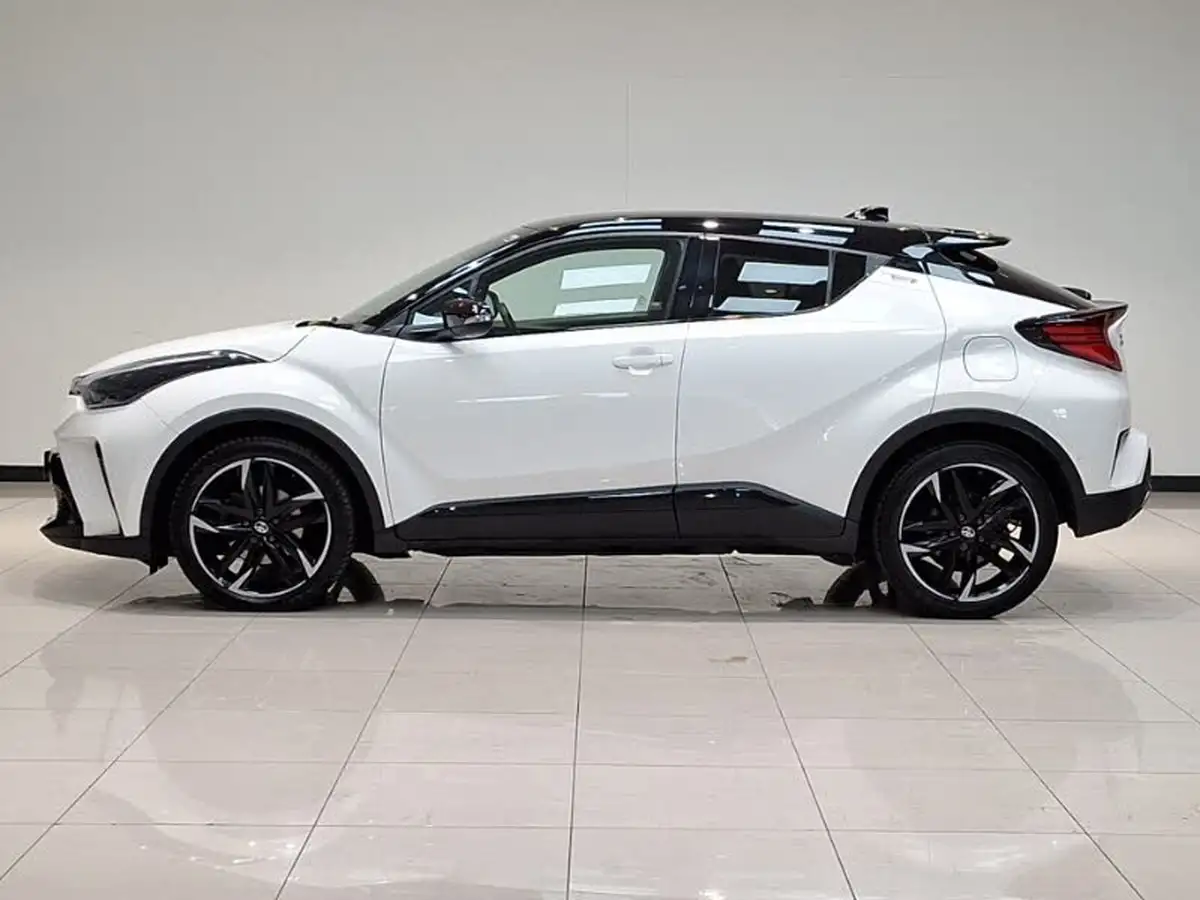 2023-toyota-c-hr-20-vvt-i-gr-sport-181bhp-big-3