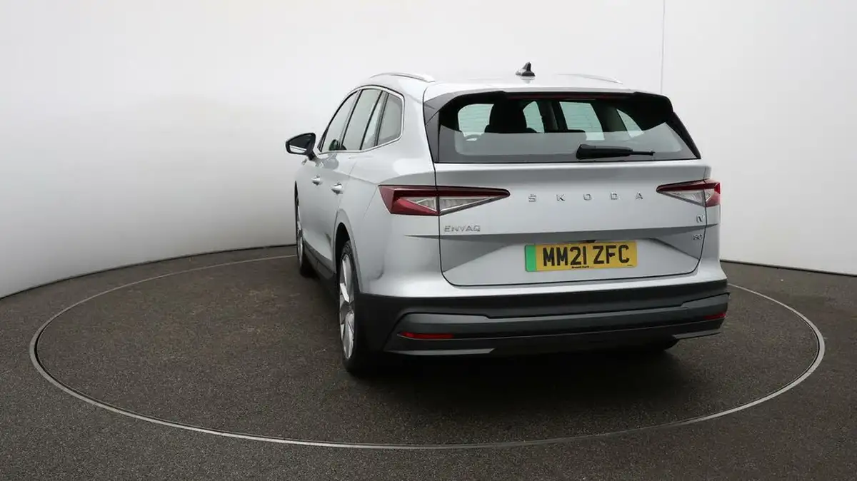 2021-skoda-enyaq-e-80-loft-82-kwh-big-52