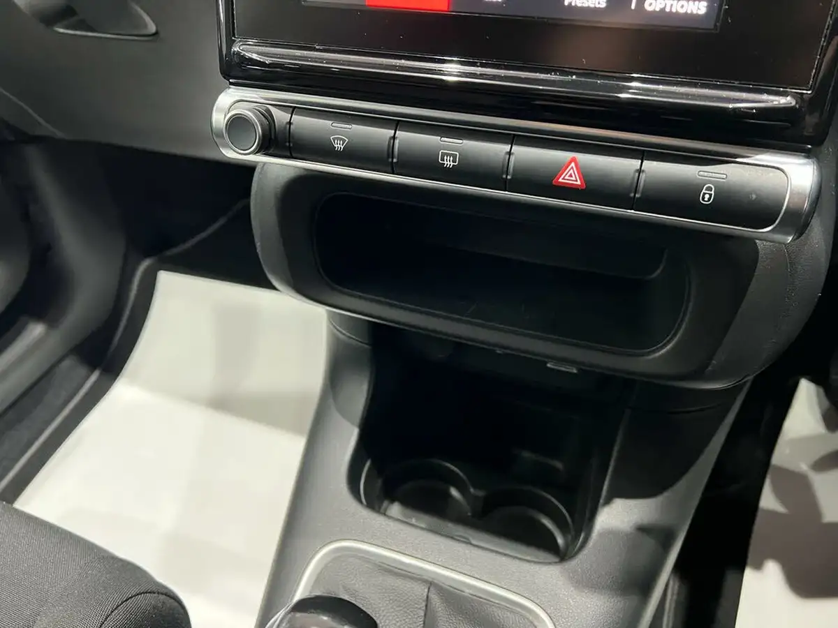 2017-citroen-c3-12-puretech-flair-82ps-big-28