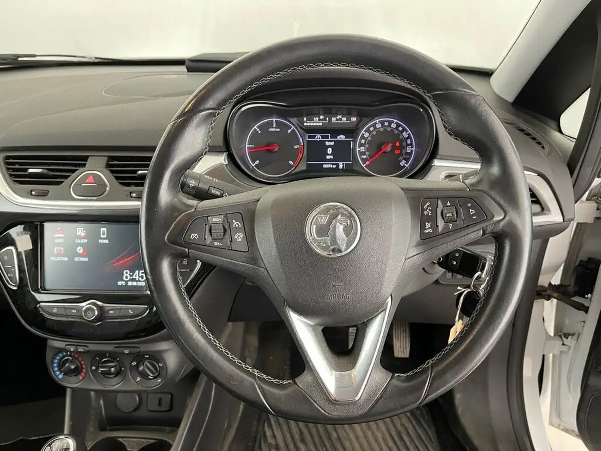 2016-vauxhall-corsa-13cdti-design-75ps-ecoflex-ss-3d-big-10