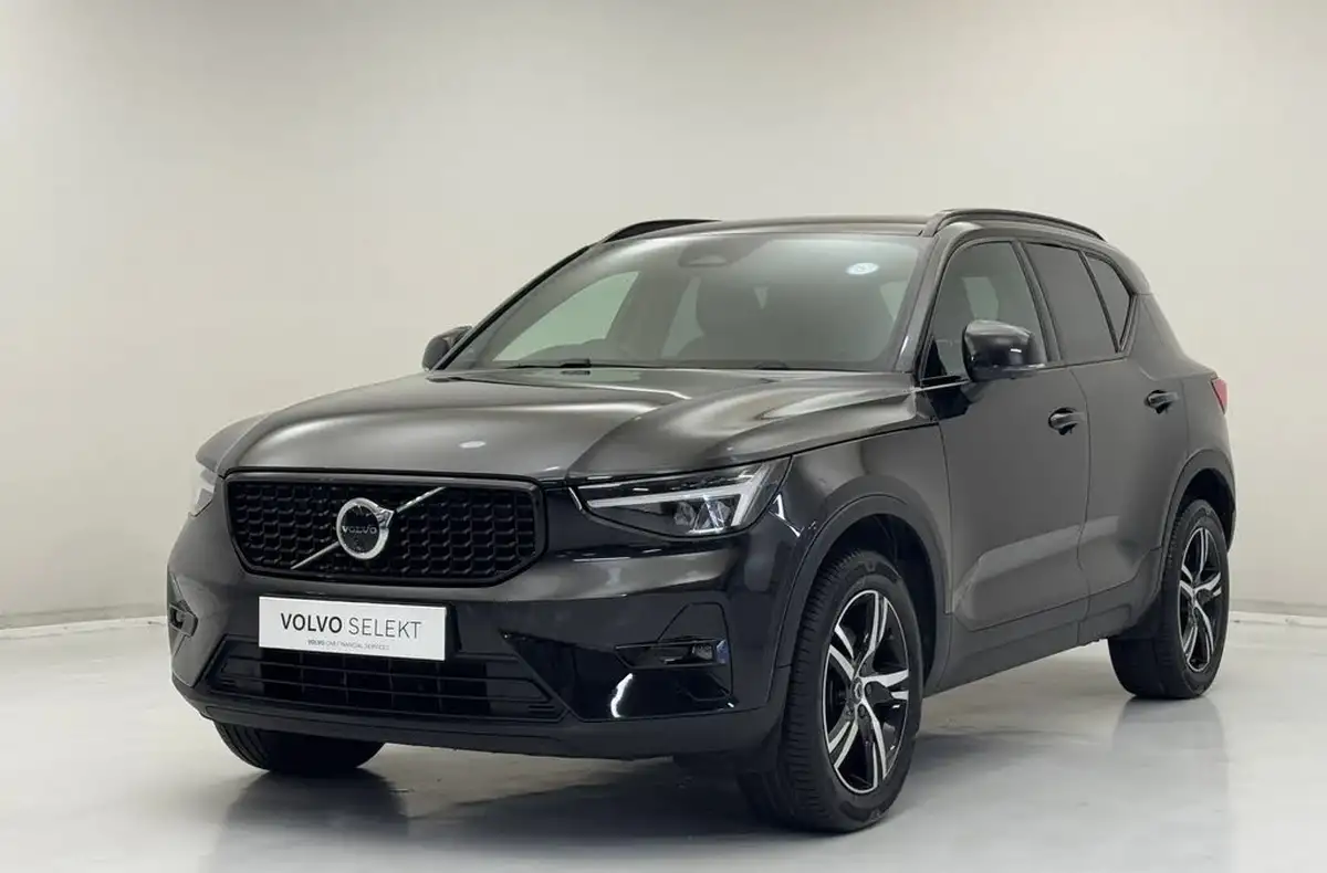 2023-volvo-xc40-20-b3-plus-big-2