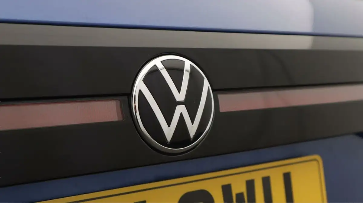 2021-volkswagen-t-cross-big-20