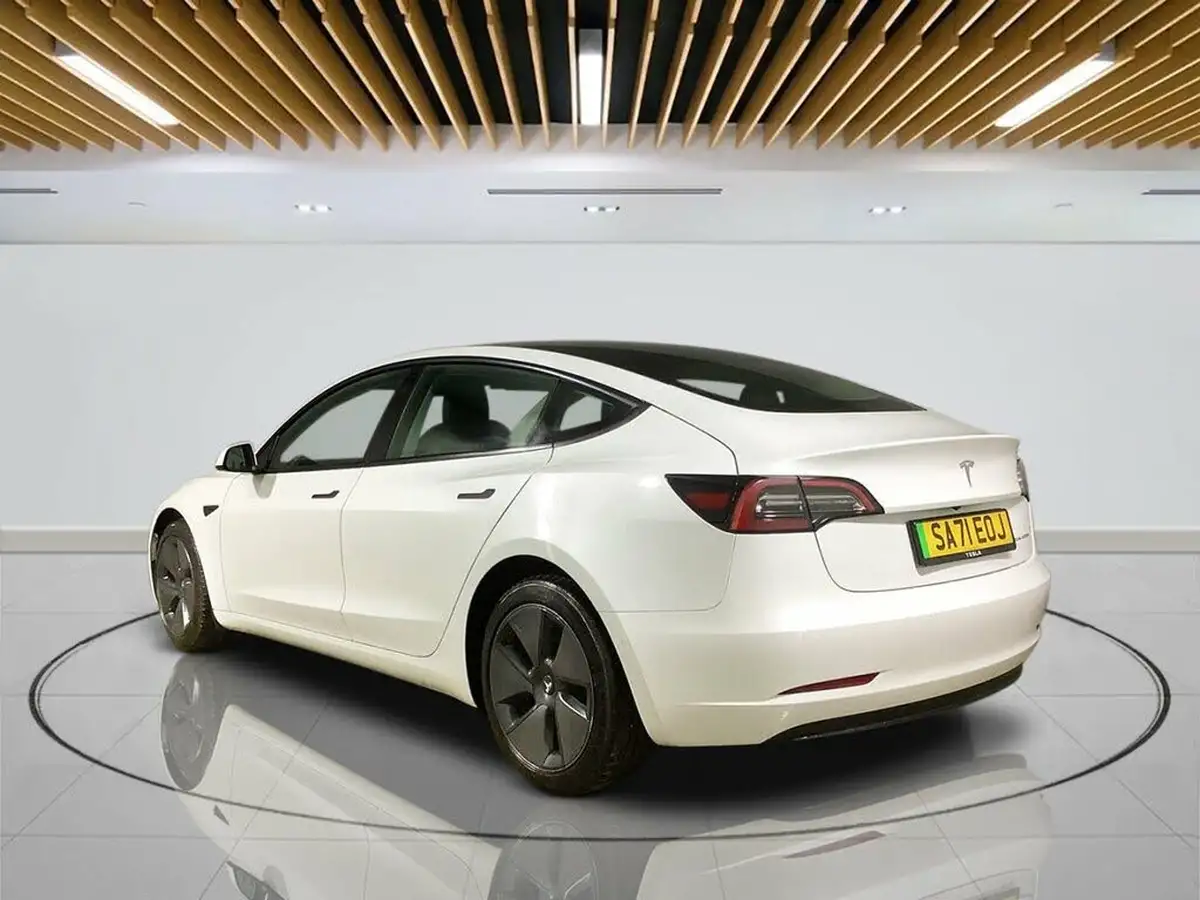 2021-tesla-model-3-e-long-range-awd-big-5