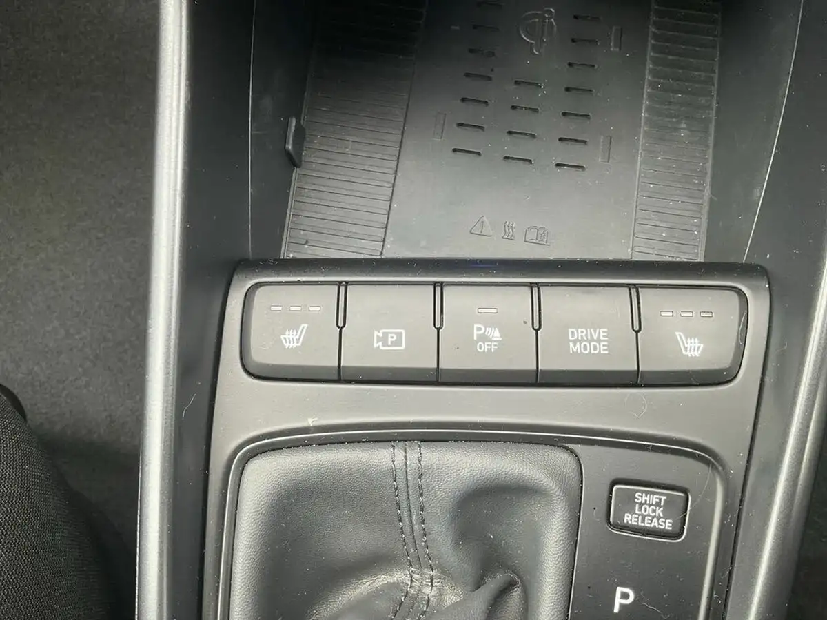 2023-hyundai-bayon-10-t-gdi-premium-100ps-dct-big-24