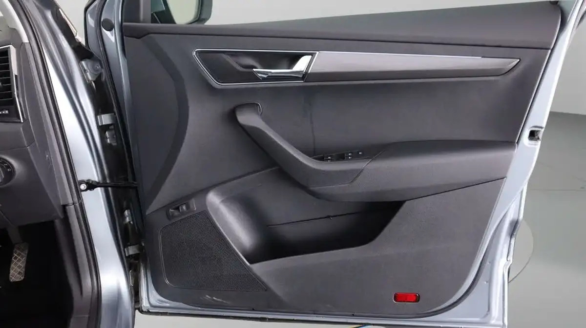 2018-skoda-karoq-20tdi-edition-big-15