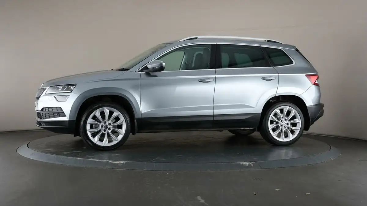 2018-skoda-karoq-20tdi-edition-big-32