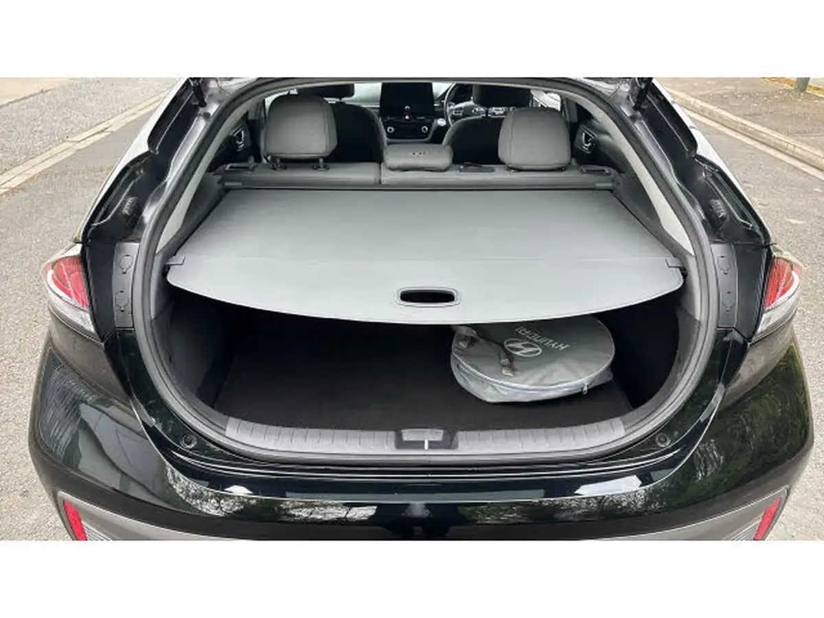 2022-hyundai-ioniq-e-premium-electric-big-3