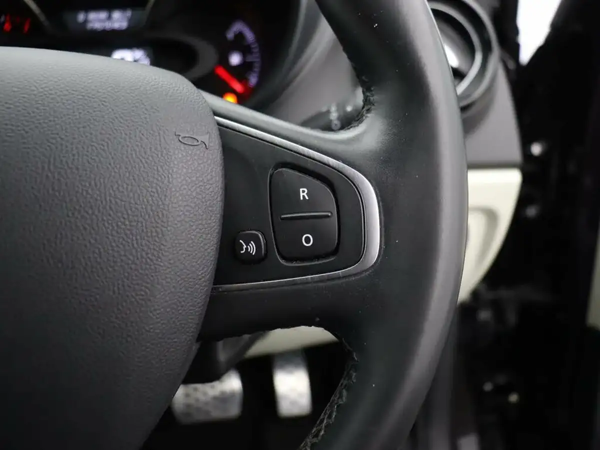 2018-renault-captur-12-tce-signature-s-nav-edc-auto-big-15