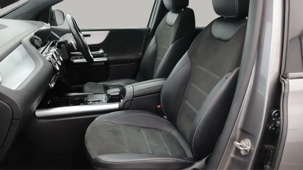 2021-mercedes-benz-b-class-13-b200-amg-line-premium-edition-big-14