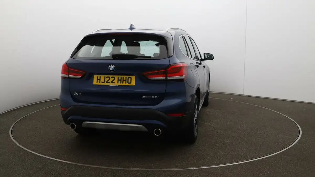 2022-bmw-x1-20-sdrive20i-xline-big-48