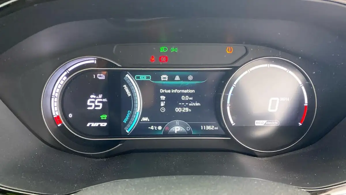 2021-kia-e-niro-ev-2-64-big-8
