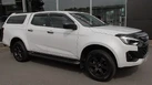 2024-isuzu-d-max-19td-v-cross-auto-small-2