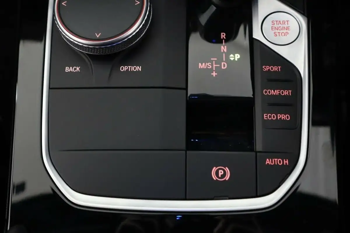 2020-bmw-1-series-20-m135i-xdrive-big-24