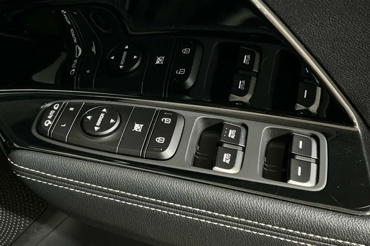 2021-kia-e-niro-ev-3-big-33