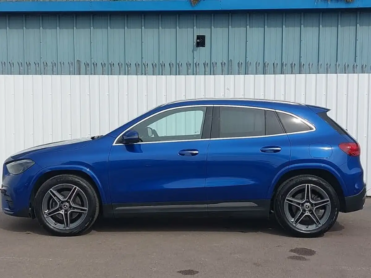 2023-mercedes-benz-gla-class-big-3
