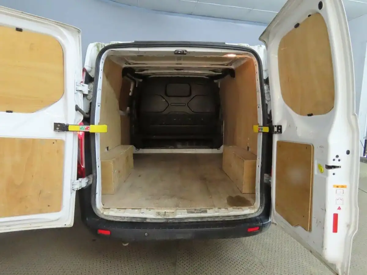 2021-ford-transit-custom-20tdci-300-l1h1-leader-130pseu6dt-panel-van-big-9