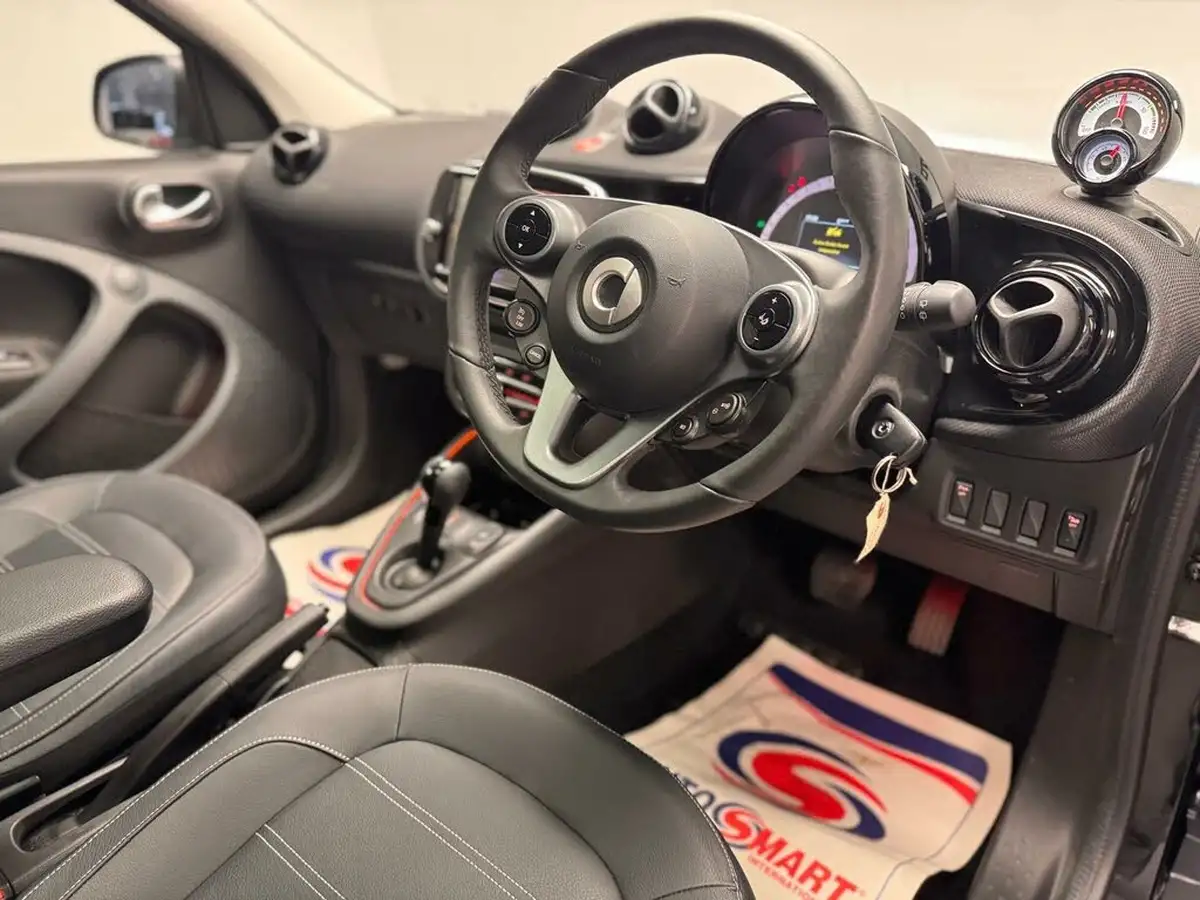 2020-smart-forfour-eq-prime-exclusive-big-20